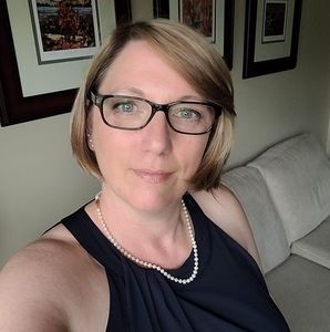 Meet your Posher, Lori-lynne